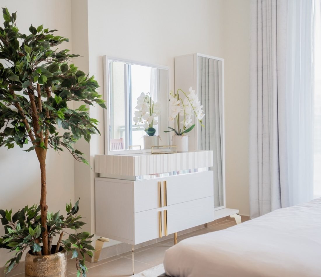 3404 Residence 1 2880px-01 Large